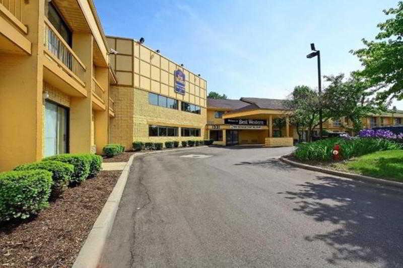 Days Inn & Suites By Wyndham Madison Heights Mi Exteriér fotografie